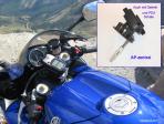Bild#9(GPS-Halterung-eTrex_zentral_im_Lenkkopf_YAMAHA-R1_Ehrhard.jpg)