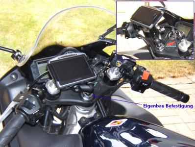 Klick für Originalgröße :TomTom-920_RAM-Mount_HONDA-CBR_zentral-Eigenbau_Bucksch.jpg